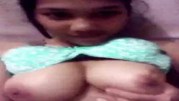 Dokumentasi Gadis Cantik Live Kasur BH Biru