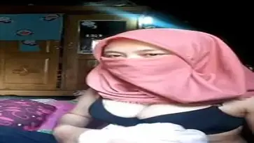 Gadis Cantik Pasrah Goyang Kasur Rumah Pacar