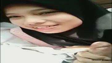 Ukhti Hijab Hitam Cantik Pasrah Servis Kasur Mobil